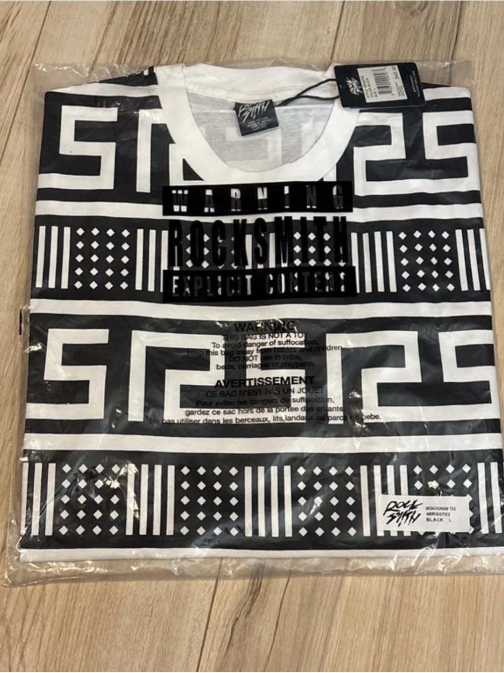 Rocksmith Black & White Graphic Short Sleeve Tee - Modern Pattern